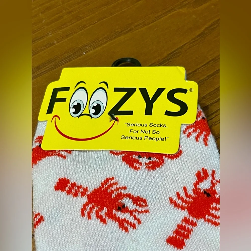 NWOT Foozy’s Women’s Crew Socks - Crabs Island Oasis - Novelty Socks - Fits 9-11 - Picture 2 of 4